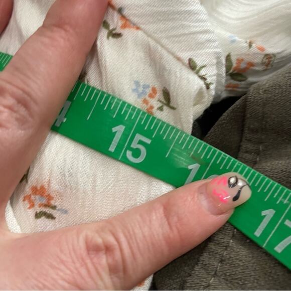 Billabong Love Somebody Cropped Long Sleeve Ballon Top - Picture 10 of 13